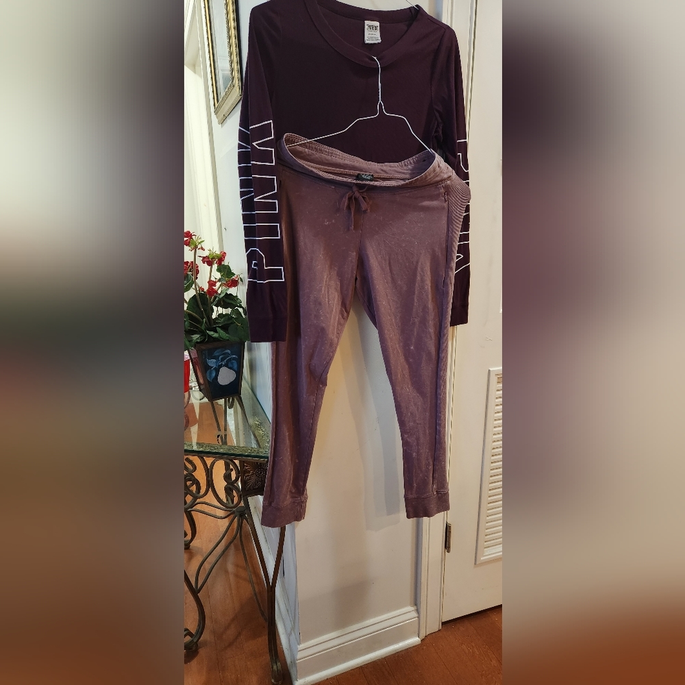PINK TEE SHIRT AND JOGGER OUTFIT